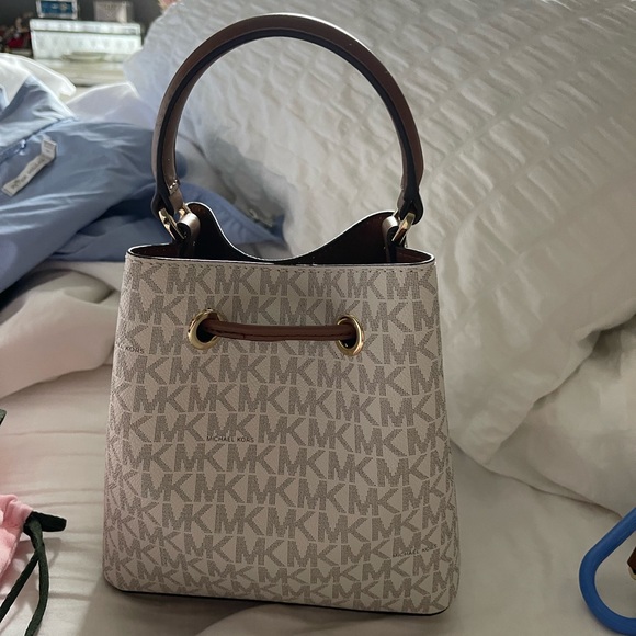 Michael Kors mini bag - Picture 3 of 3